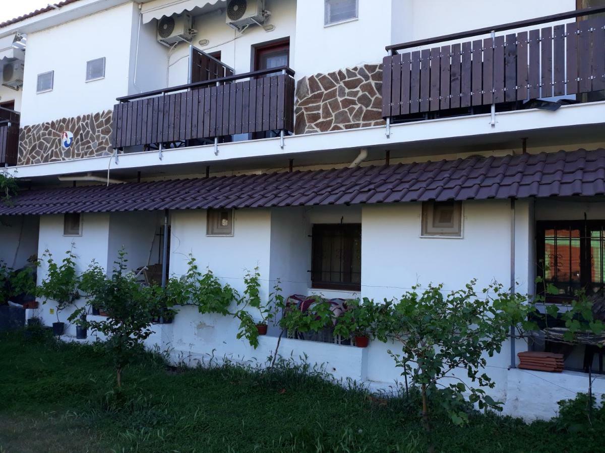 Hotel Paralia Nea Karvali Exterior photo